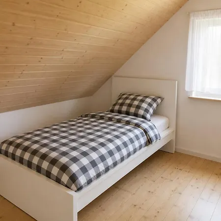 Ferienhaus Niebieski Brajniki